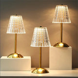 Goldene Kristall-Tischlampe-Leuchtezauber