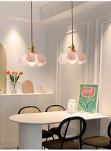 Nordic Bloom Glass Pendant – Lampada a sospensione minimalista in vetro con motivo floreale color crema