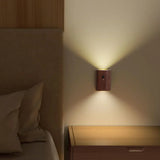 LumiHolz – Moderne Innen-Induktions Wandleuchte aus Holz