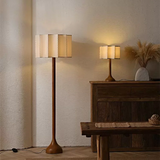 Wabi Sabi Holz-Stehlampe – Minimalistische LED Standlampe