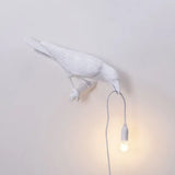 Glücksvogel Tischleuchte aus Kunstharz – Moderne LED Design Tischlampe | Dekorative Ambienteleuchte | Stilvolle Nachttischlampe