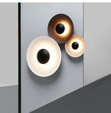 NordicGlow – Moderne Runde LED Wandleuchte im Nordischen Holzdesign