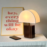 Retro Tischlampe aus Massivholz mit Stoffschirm