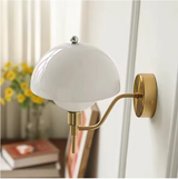Wandleuchte Pilz in Creme Farbe