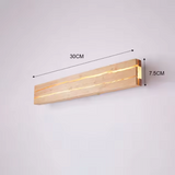 Moderne Wandleuchte in Form eines Risses