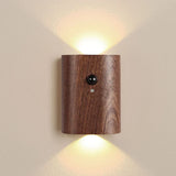 LumiHolz – Moderne Innen-Induktions Wandleuchte aus Holz