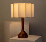 Wabi Sabi Holz-Stehlampe – Minimalistische LED Standlampe