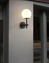LumiNord – Nordische Moderne LED-Wandleuchte mit Glas-Lichtkugel