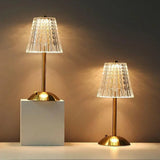 Goldene Kristall-Tischlampe-Leuchtezauber